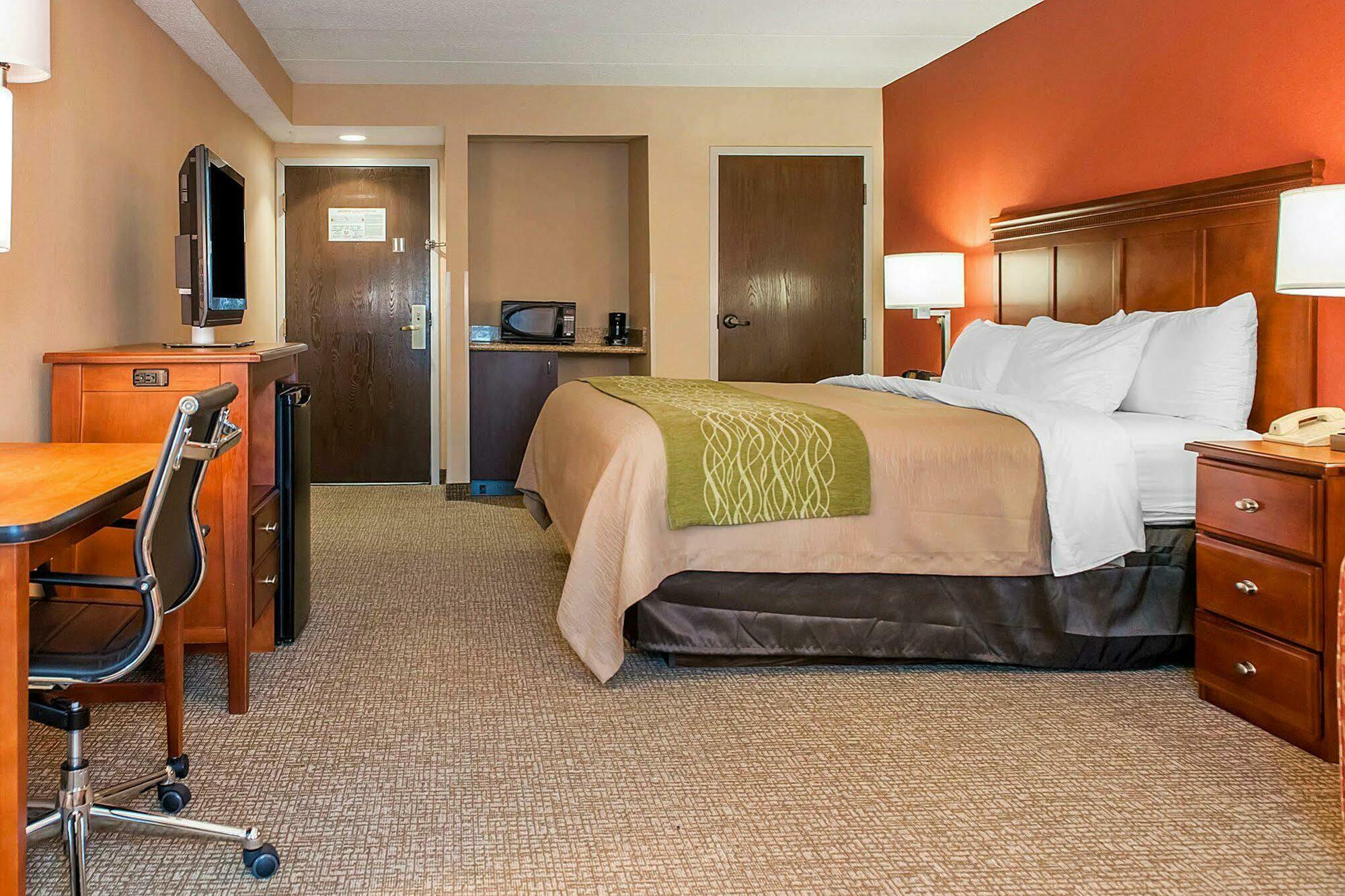 Comfort Inn Oxford - University Area Exterior photo